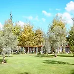 Hotel The House Boyalica