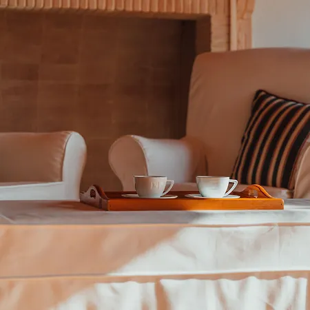 The House Hotel