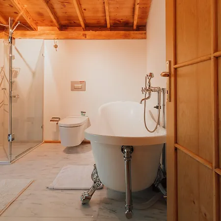 The House Hotel Boyalica